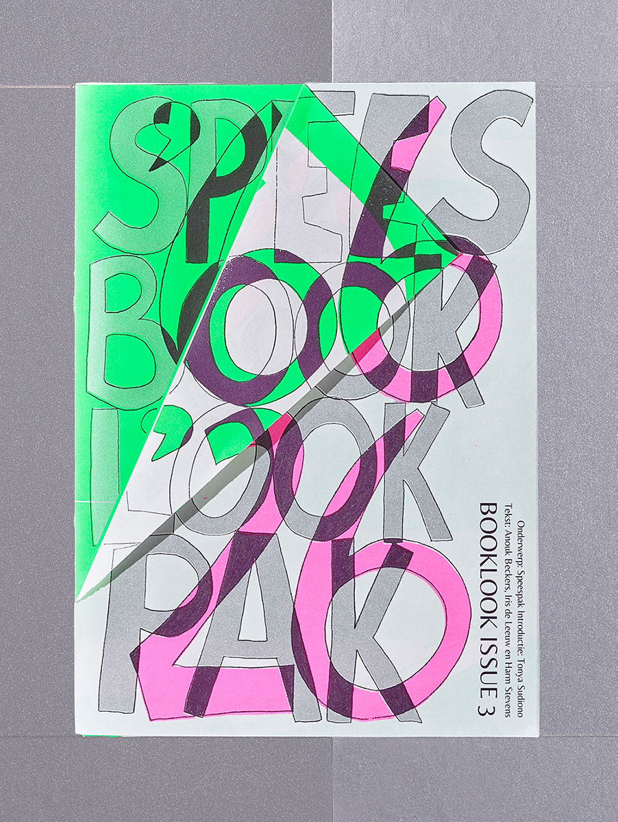 Booklook issue 3: the jacket folded into the cover, publication part 1. Photo: Scheltens & Abbenes.